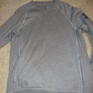 Underarmor sweater